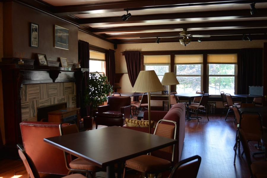 Boeckling's Parlor